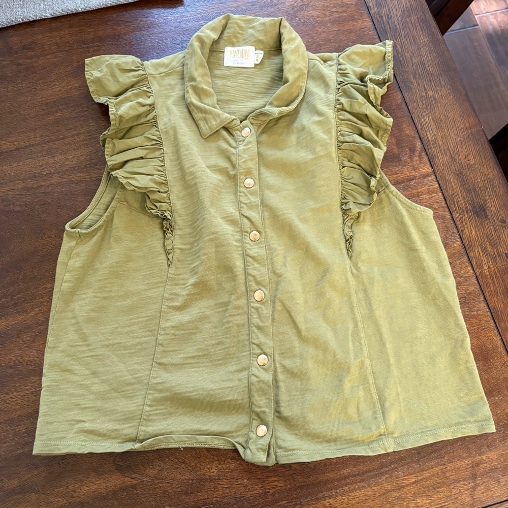 Nation LTD Archer Ruffle Sleeve Top Button Down Sleeveless Shirt Olive Green M - Picture 2 of 12